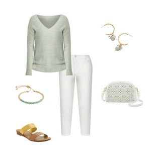 Petite textured v neck sweater